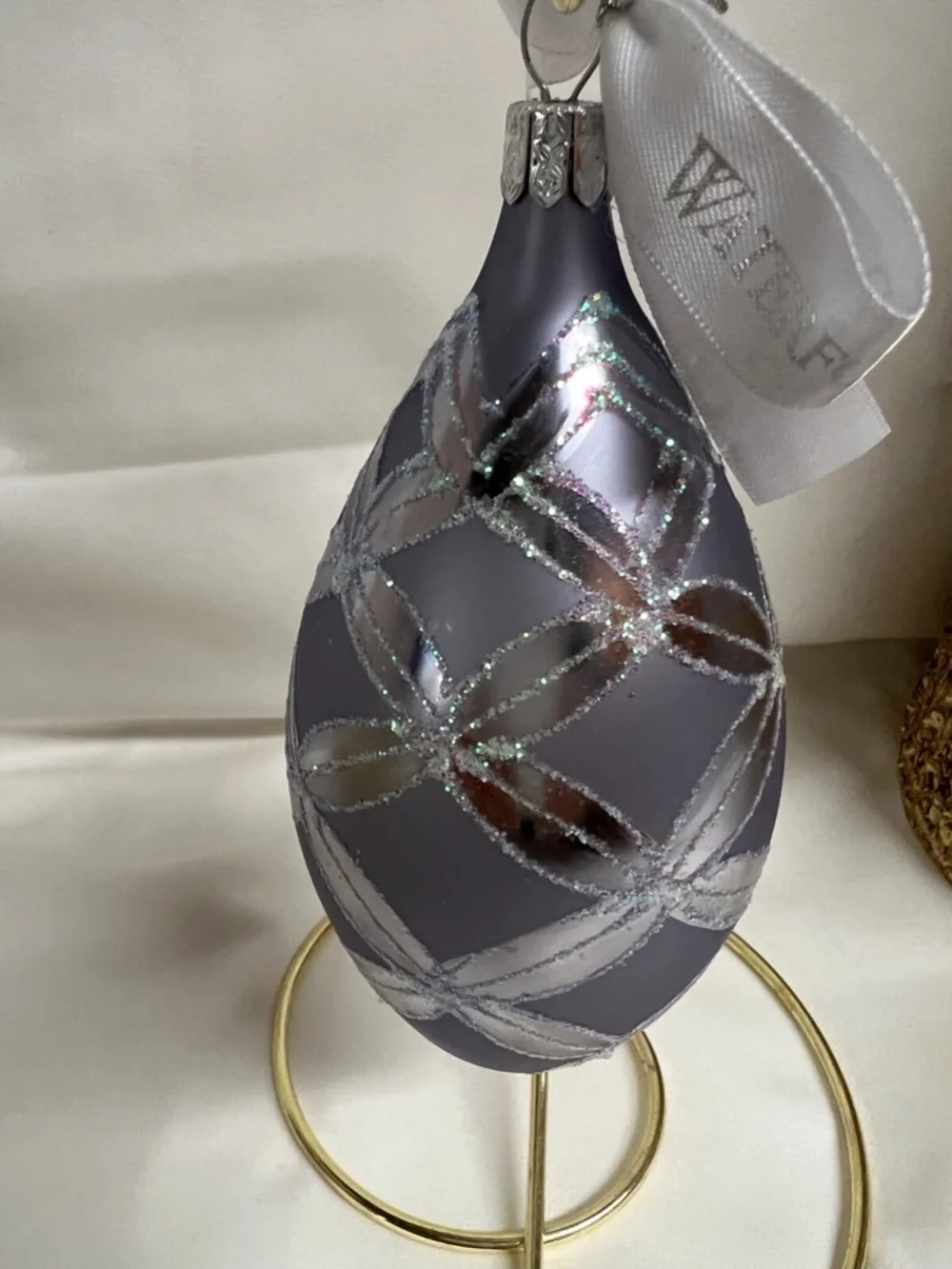 WATERFORD HEIRLOOMS ORNAMENT LARGE TEARDROP WITH PLAYING LAMBS/BELLS RETIRED